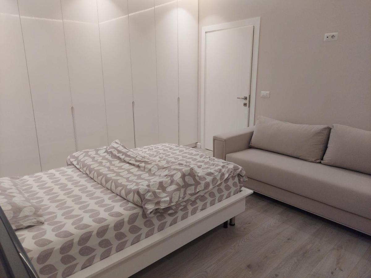 Luxurious Double Bedroom Suite Tirana Exterior photo