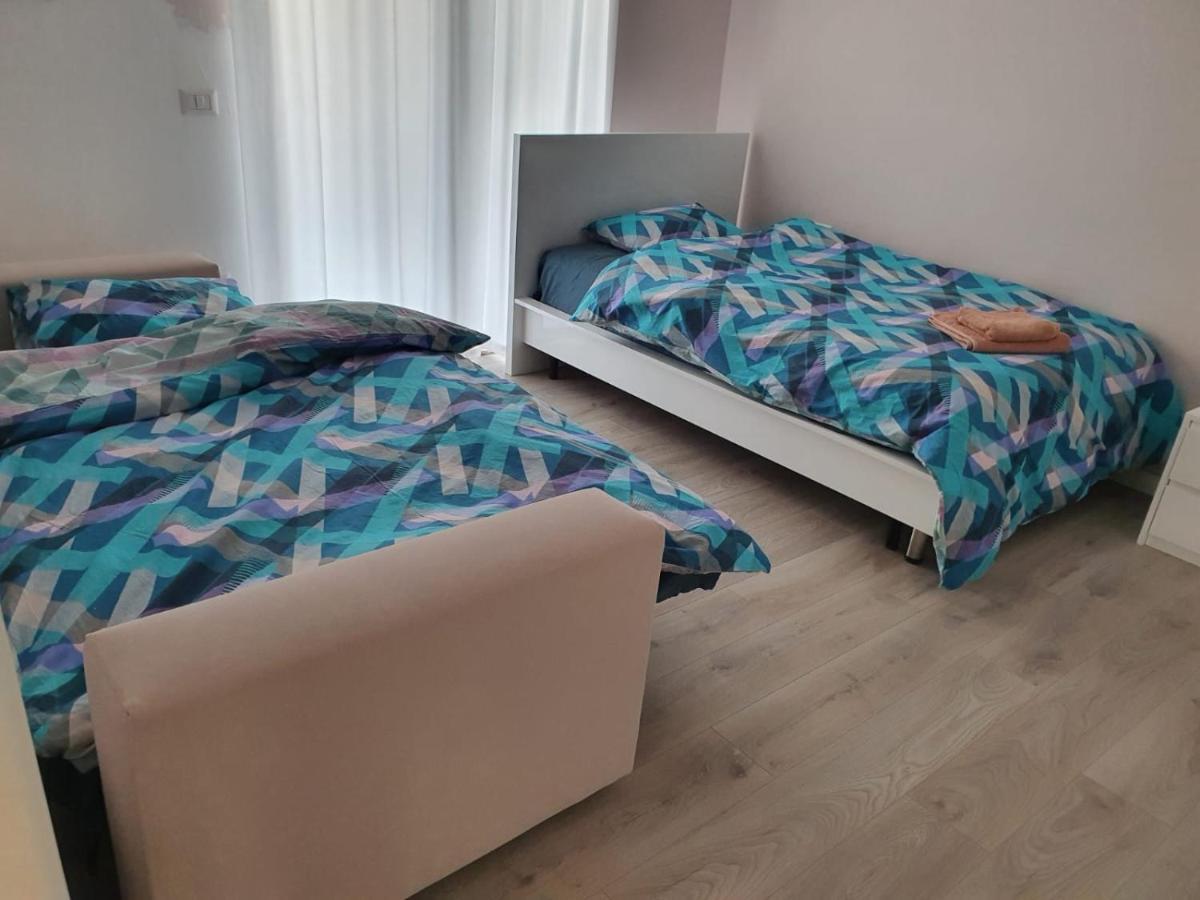 Luxurious Double Bedroom Suite Tirana Exterior photo